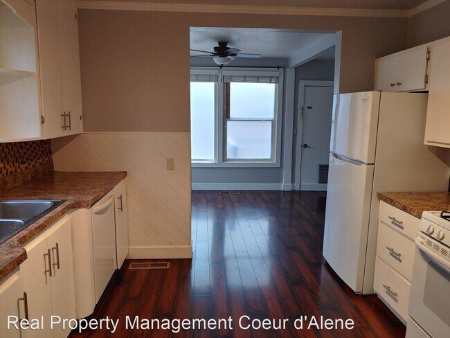 Building Photo - 4 br, 2 bath House - 317 W Davidson Ave.