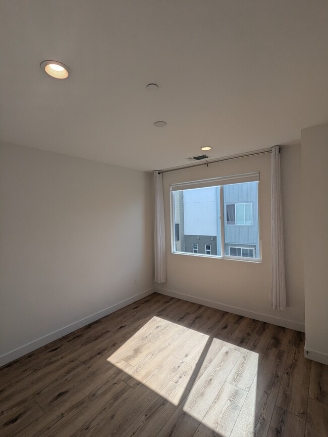 Building Photo - 932 Edy Ln