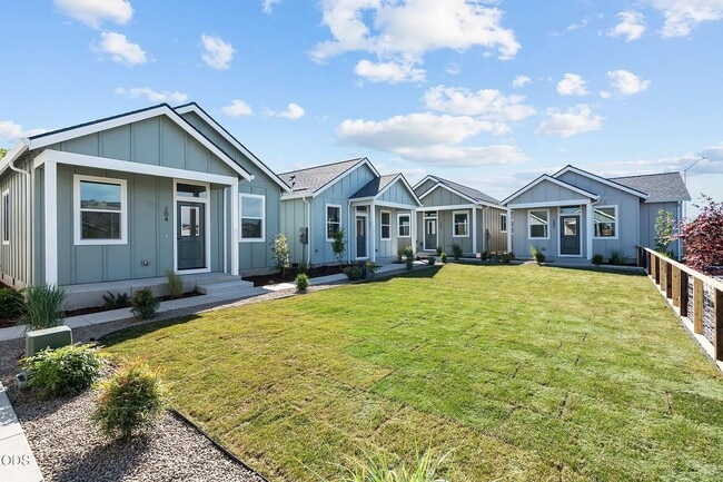 Building Photo - 202 Gangnes Dr