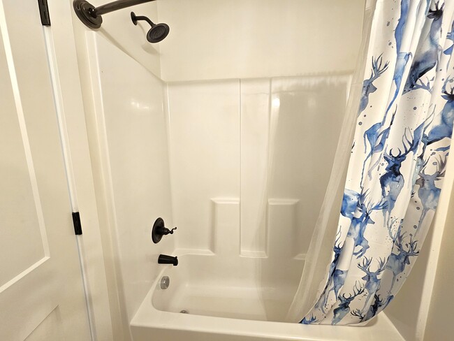 Building Photo - 3400 Pennington Rd