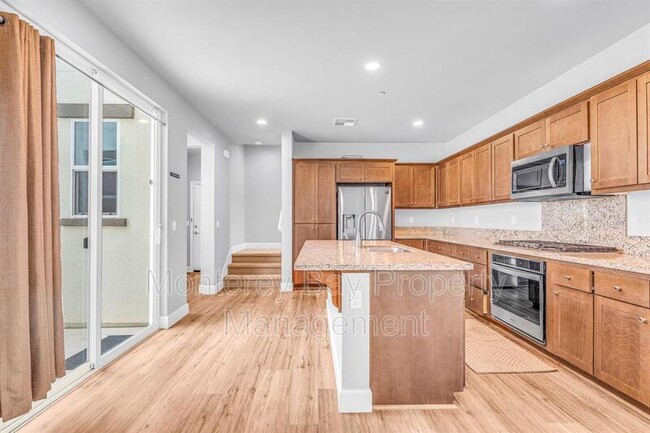 Building Photo - 589 Rosa Monte Wy