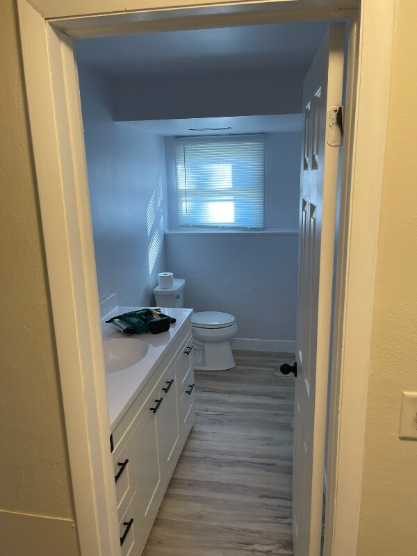 Building Photo - 1301 Buena Vista Dr