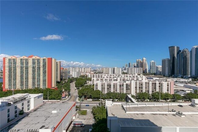 Building Photo - 300 Sunny Isles Blvd