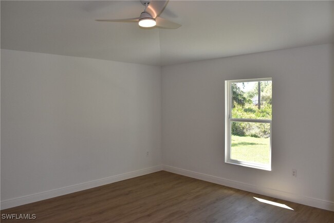 Building Photo - 4553 Midland St