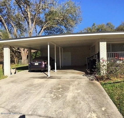 Building Photo - 460 S US Highway 17