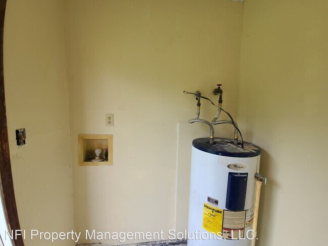 Building Photo - 2 br, 1 bath House - 10848 W Hwy 98