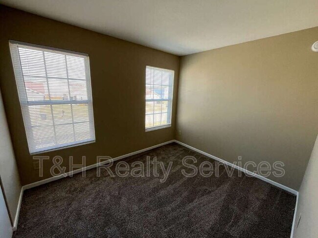 Building Photo - 1422 Dowell St