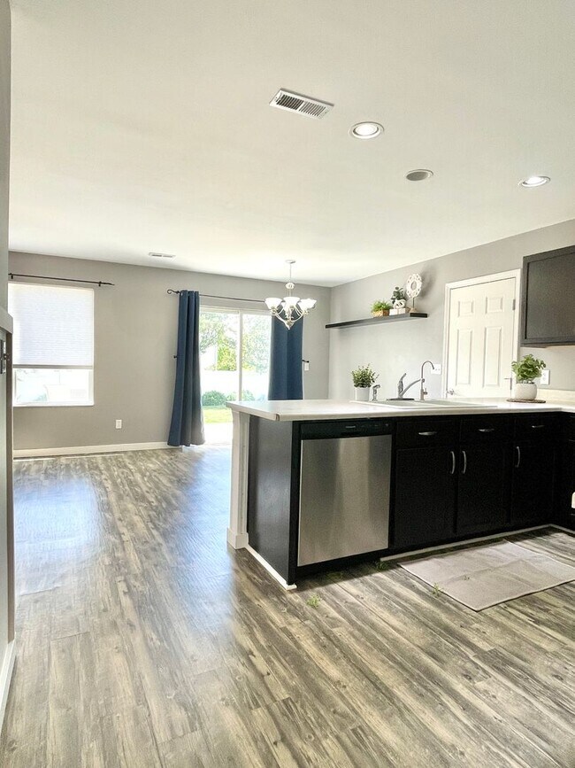 Building Photo - Spacious 3 Bed Home Near Hill AFB & I-15 – RV Parking + Fenced Yard
