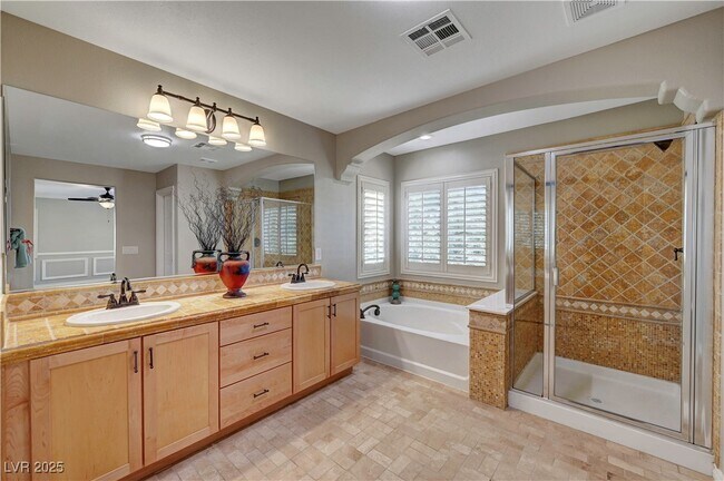 Building Photo - 10512 Galleon Peak Ln