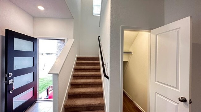 Building Photo - 138 Milliner Lp