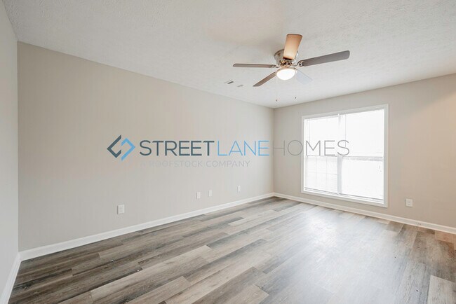 Building Photo - NOW OFFERING $250 OFF FIRST FULL MONTH IF ...