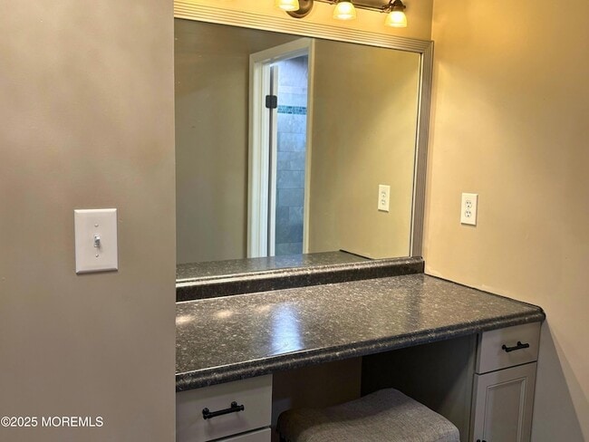 Building Photo - 61 Lenape Trail