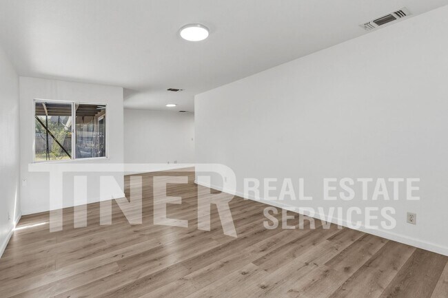 Building Photo - 4812 Robert Frost Way