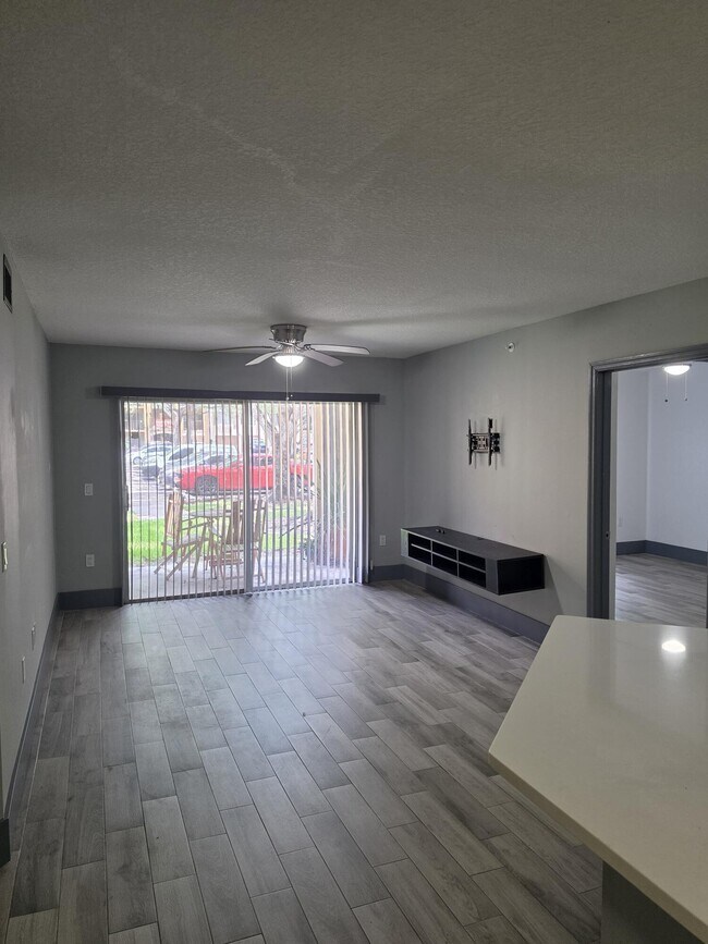 Building Photo - 4211 San Marino Blvd