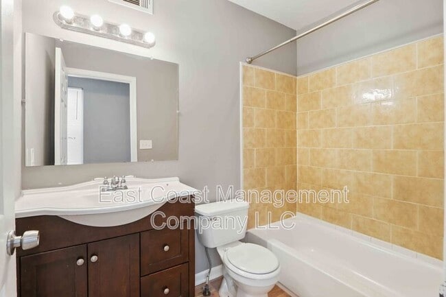 Building Photo - 1209 W Lombard St