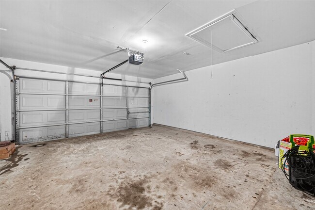 Building Photo - 16007 Hidden Manor Dr