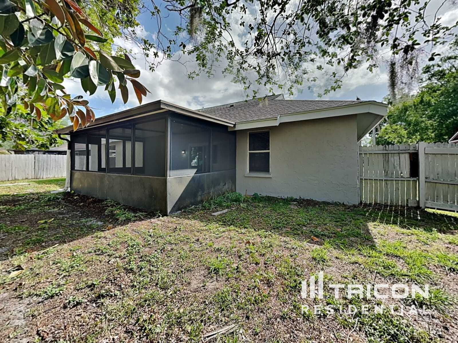 Building Photo - 3727 75 Dr E