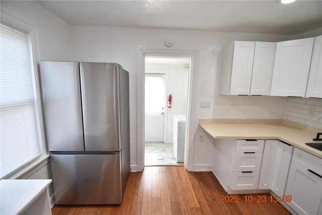 Building Photo - 4520 Burlington Ave N