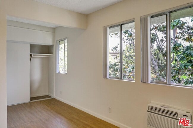 Building Photo - 1753 Garfield Pl