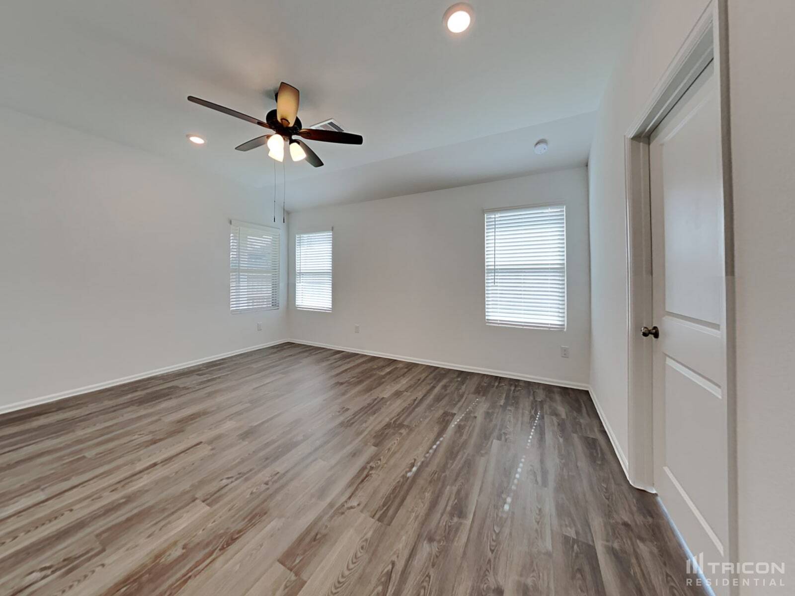 Building Photo - 210 Pine cavern dr