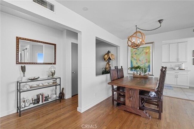 Building Photo - 202 W Manchester Ave