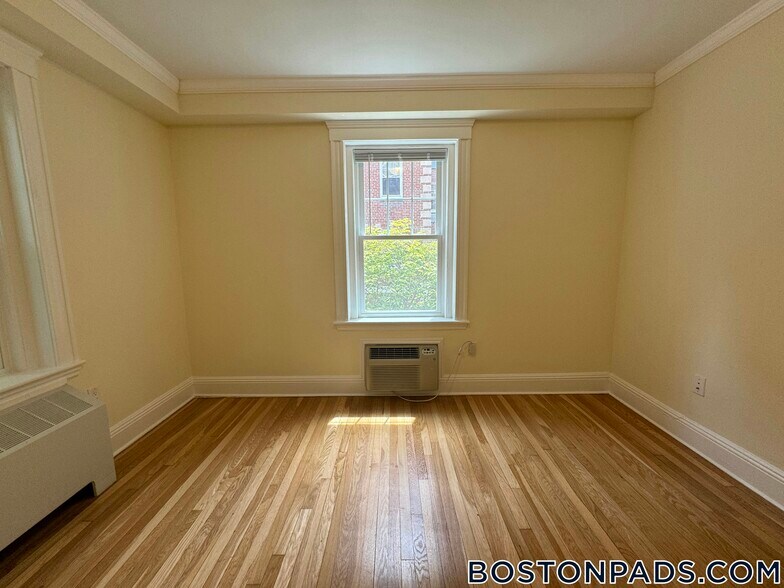 Building Photo - 26 Chauncy St