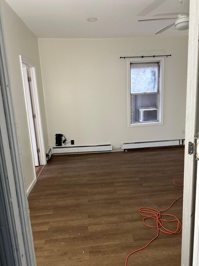 Building Photo - 129 Highland Ave