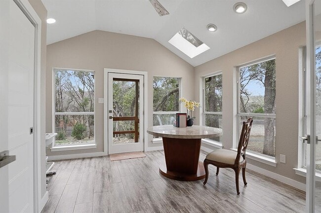 Building Photo - 445 Rocky River Rd