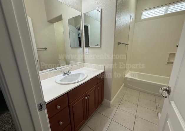 Building Photo - 5891 Silver Oak Cir