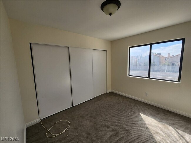 Building Photo - 8129 Spur Ct