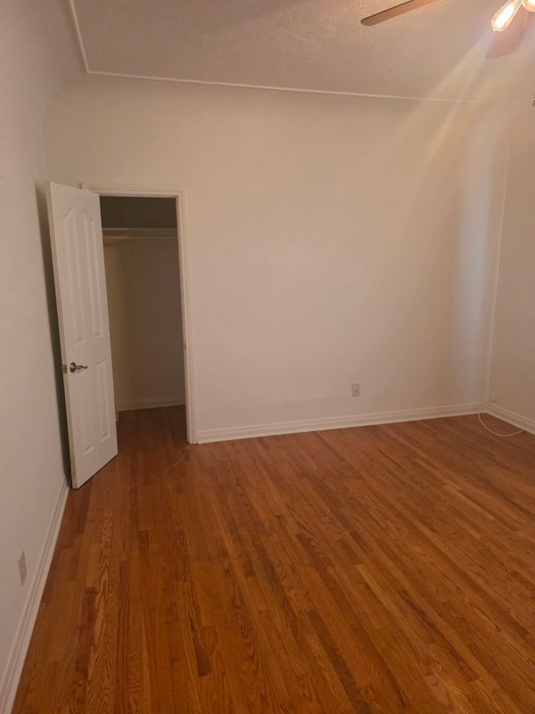 Building Photo - 1330 S Ridgeley Dr