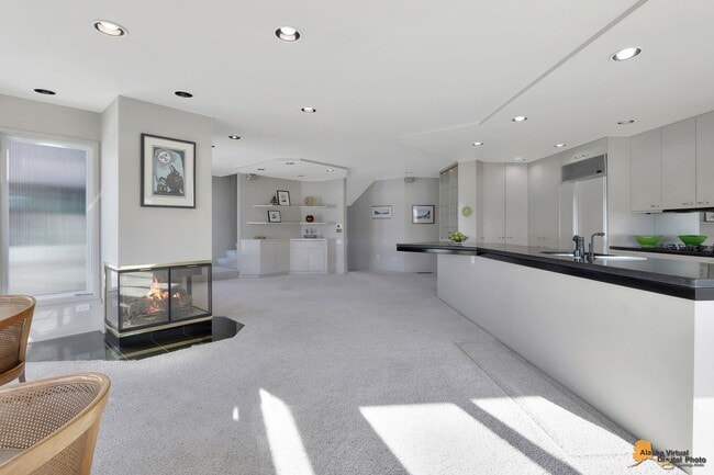 Building Photo - 1835 W 15th Ave