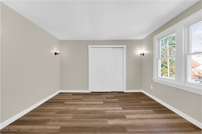 Building Photo - 4318 W 50th St