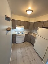 Building Photo - 916 S 11th St