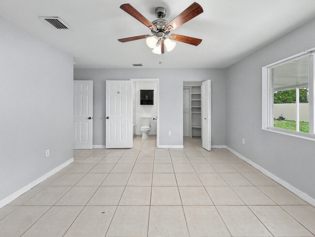 Building Photo - 13435 SW 257th Terrace