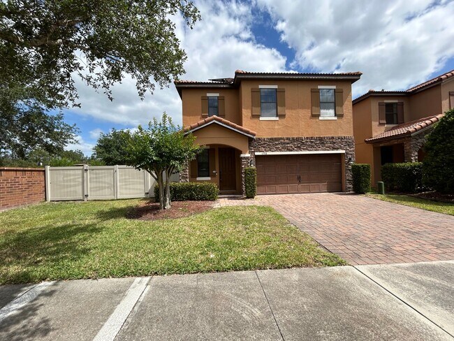 Building Photo - Available Mid May! Spacious 4/2 Single Fam...