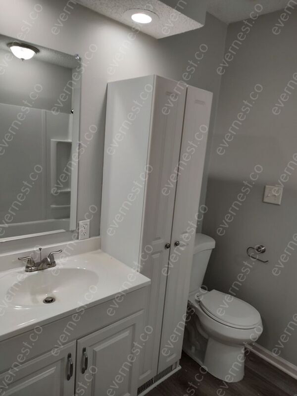 Building Photo - 916 Dorton Ln