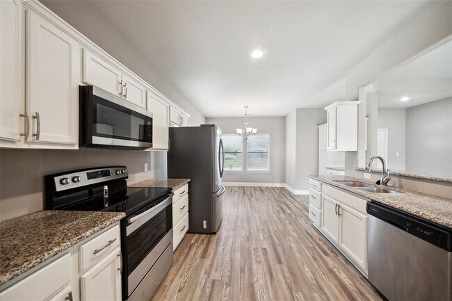 Building Photo - 14103 Overstreet Dr