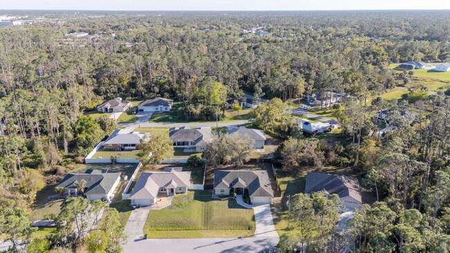 Building Photo - ZERO DEPOSIT MOVE-IN AVAILABLE ????