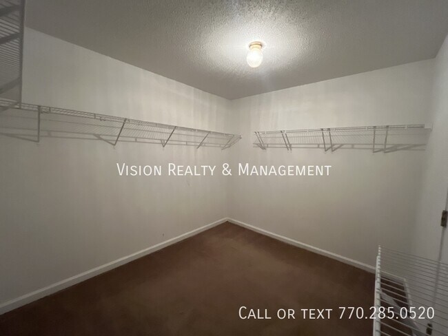 Building Photo - 4694 Glider Cir