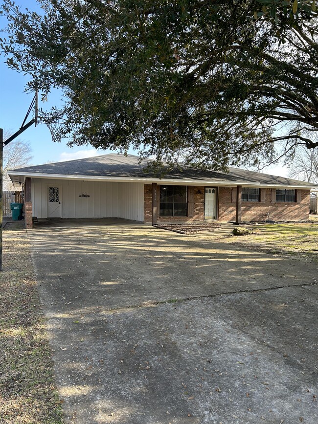 Building Photo - 7216 Westlake Rd
