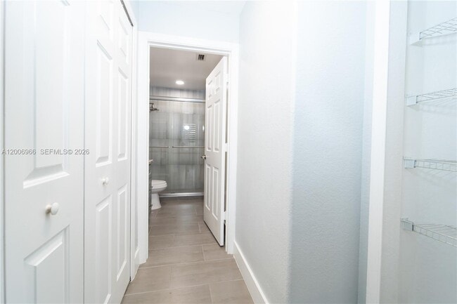 Building Photo - 3515 Shoma Dr