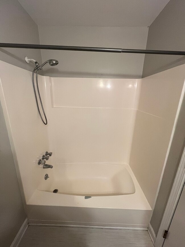 Building Photo - 1028 Cleveland St