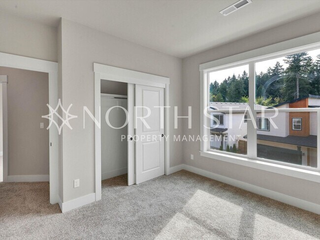 Building Photo - 8898-8898 Serenity Ter