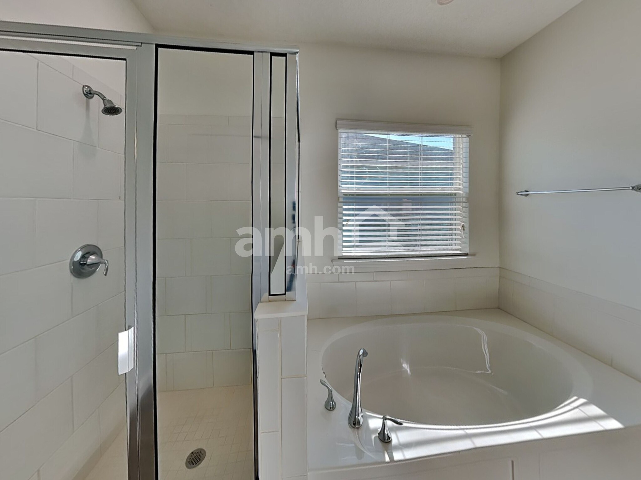 Building Photo - 144 Athens Dr