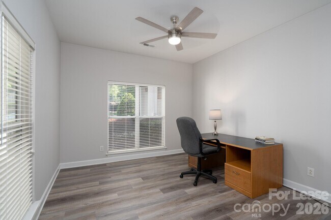 Building Photo - 18511 Harborside Dr