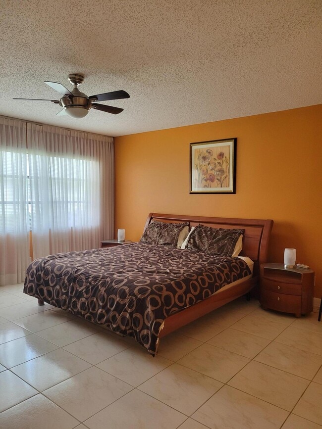 Building Photo - 14629 Canalview Dr