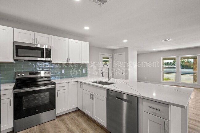 Building Photo - 4304 SW Loop 820