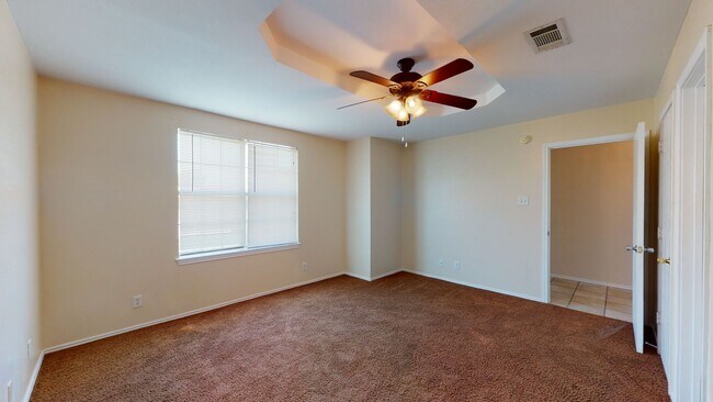 Building Photo - ONLY $1395 MINUTES AWAY FROM FORT HOOD AIRFIELD!
