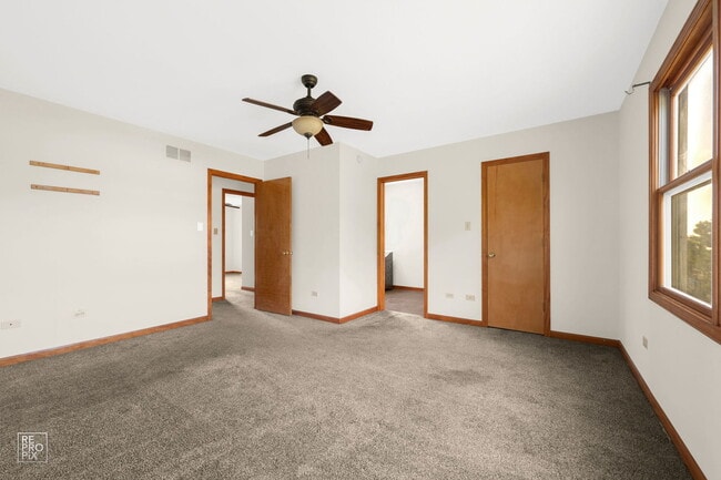Building Photo - 1409 Gilray Dr